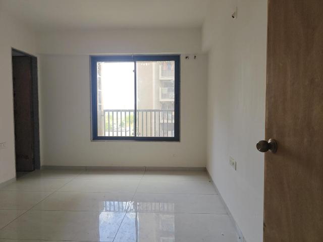 3 BHK Apartment in Vaishno Devi Circle for resale Ahmedabad. The reference number is 20586463