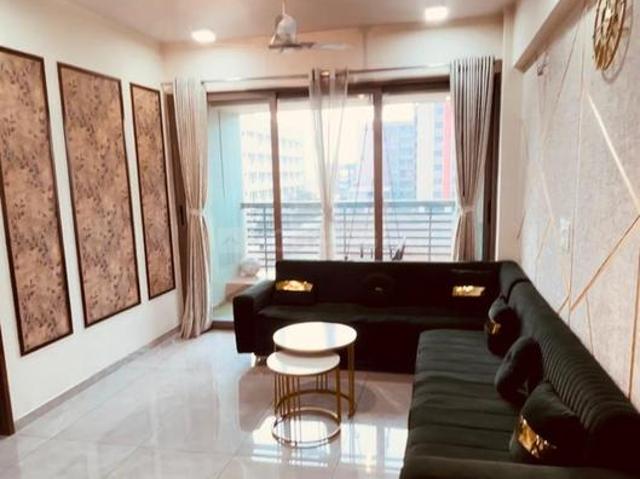 3 BHK Apartment in Vaishno Devi Circle for resale Ahmedabad. The reference number is 20653443