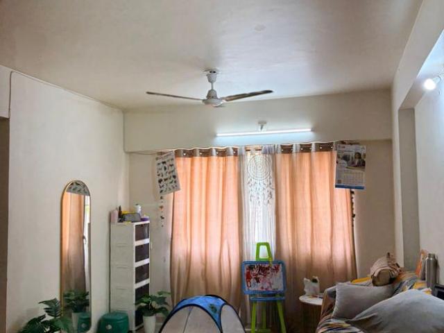 3 BHK Apartment in Varachha for rent Surat. The reference number is 20087722