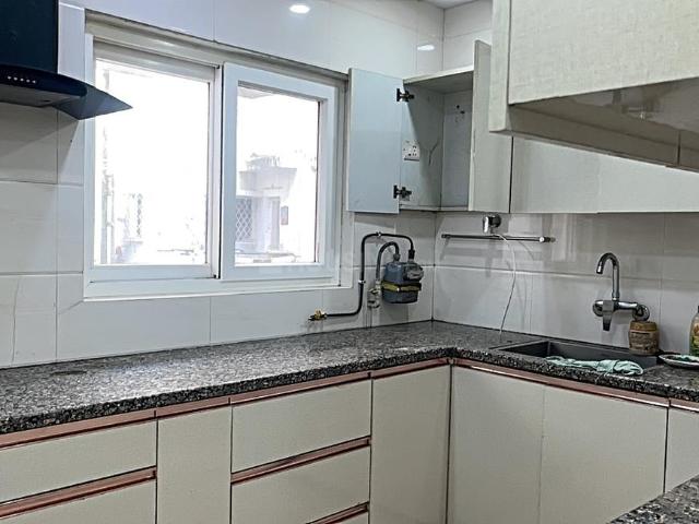3 BHK Apartment in Vasant Kunj for rent New Delhi. The reference number is 19297963