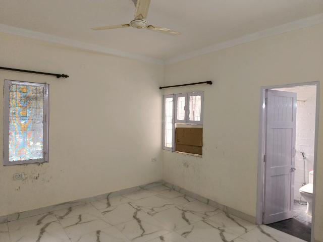 3 BHK Apartment in Vasant Kunj for rent New Delhi. The reference number is 19327162