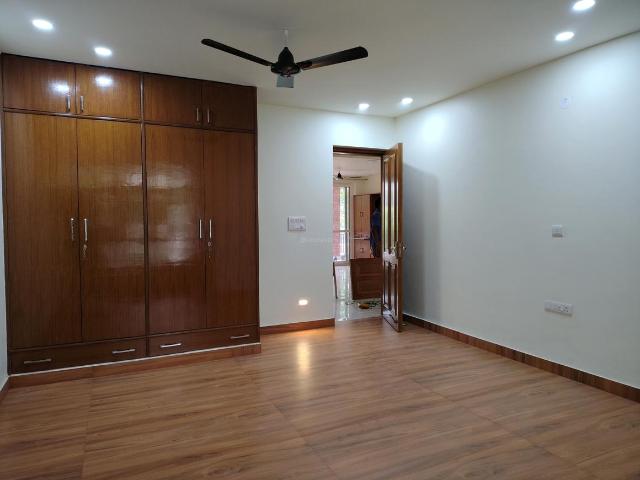 3 BHK Apartment in Vasant Kunj for rent New Delhi. The reference number is 20373357