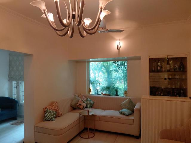 3 BHK Apartment in Vasant Kunj for rent New Delhi. The reference number is 20701080