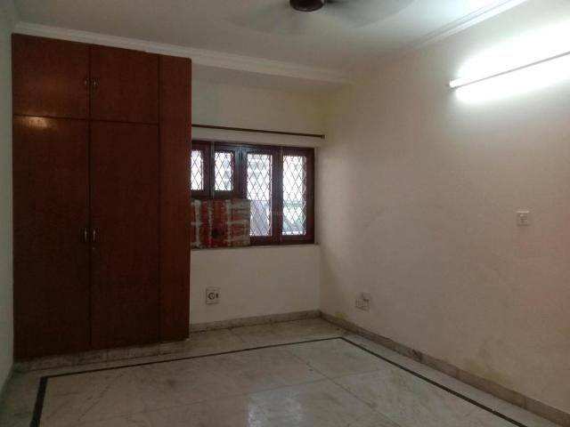 3 BHK Apartment in Vasant Kunj for rent New Delhi. The reference number is 20751315
