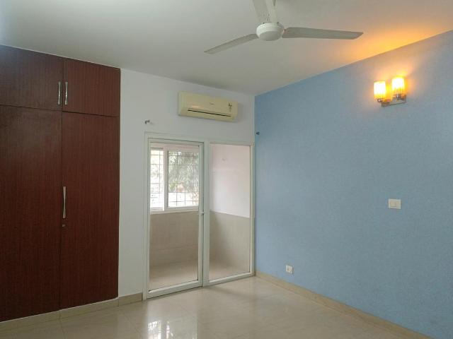3 BHK Apartment in Vasant Kunj for resale New Delhi. The reference number is 13980515