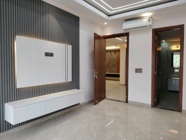 3 BHK Apartment in Vasant Kunj for resale New Delhi. The reference number is 18971483