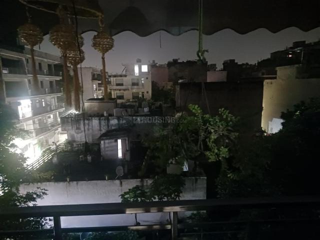 3 BHK Apartment in Vasant Kunj for resale New Delhi. The reference number is 18320139