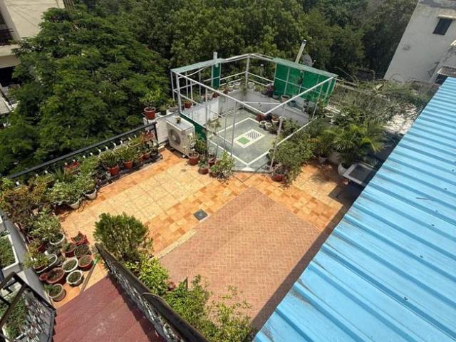 3 BHK Apartment in Vasant Kunj for resale New Delhi. The reference number is 19744209