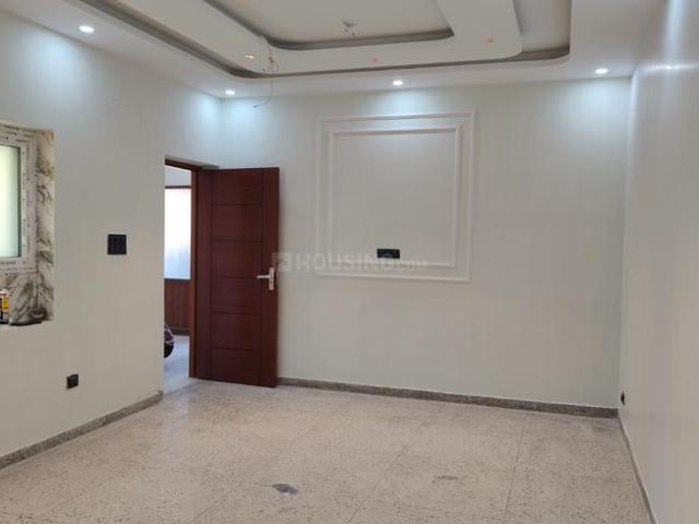 3 BHK Apartment in Vasant Kunj for resale New Delhi. The reference number is 19789972