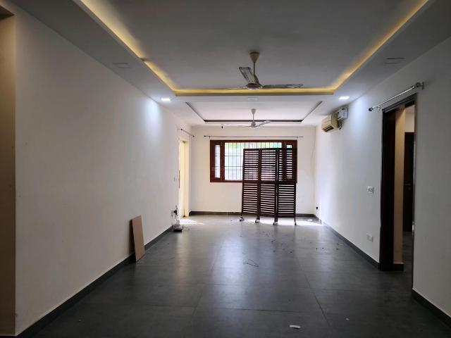 3 BHK Apartment in Vasant Kunj for resale New Delhi. The reference number is 19995406