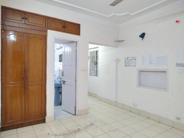3 BHK Apartment in Vasant Kunj for resale New Delhi. The reference number is 19031202