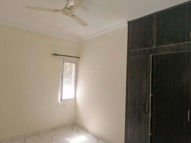 3 BHK Apartment in Vasant Kunj for resale New Delhi. The reference number is 19330058
