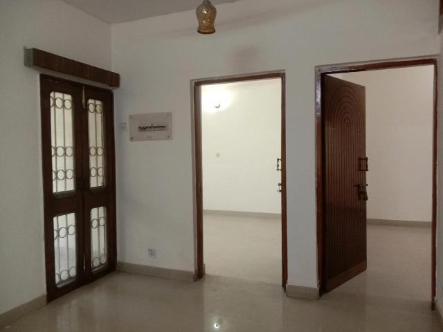 3 BHK Apartment in Vasant Kunj for resale New Delhi. The reference number is 20752876