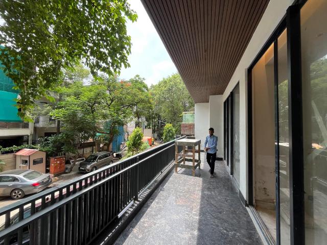 3 BHK Apartment in Vasant Kunj for resale New Delhi. The reference number is 20780553
