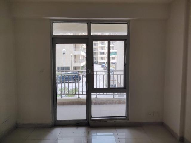 3 BHK Apartment in Vasant Kunj for resale New Delhi. The reference number is 20874782