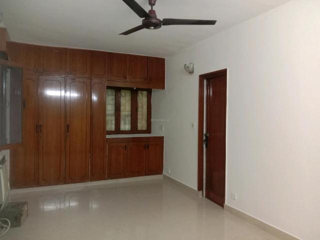 3 BHK Apartment in Vasant Kunj for resale New Delhi. The reference number is 20890205