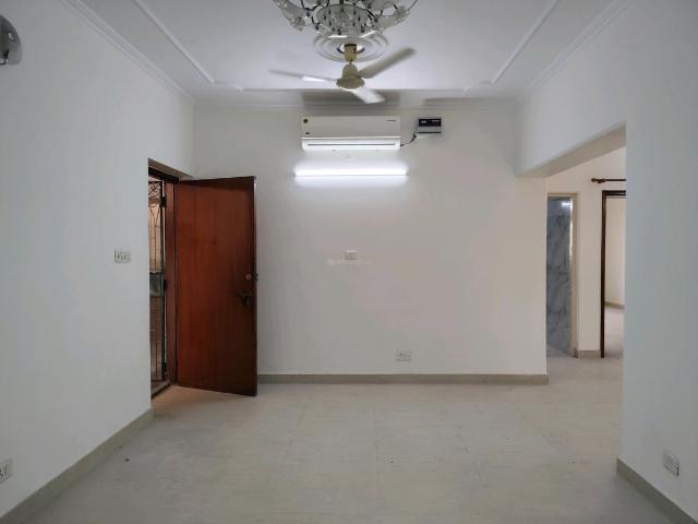 3 BHK Apartment in Vasant Kunj for resale New Delhi. The reference number is 20205534
