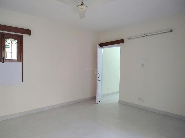 3 BHK Apartment in Vasant Kunj for resale New Delhi. The reference number is 20216050
