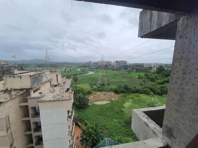 3 BHK Apartment in Vasai East for resale Vasai. The reference number is 9996338