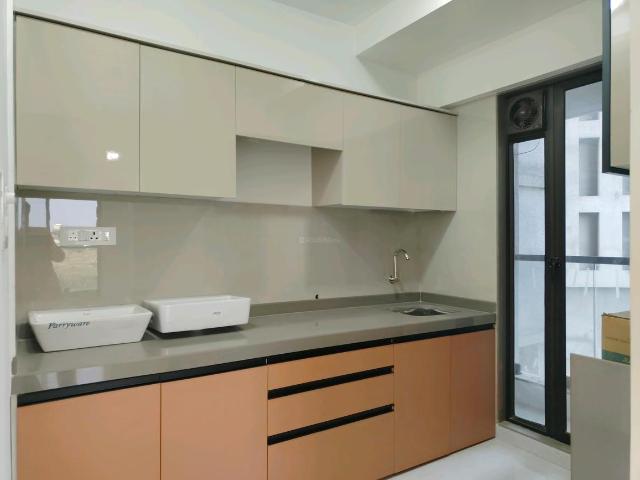 3 BHK Apartment in Vasai West for resale Vasai. The reference number is 18785849