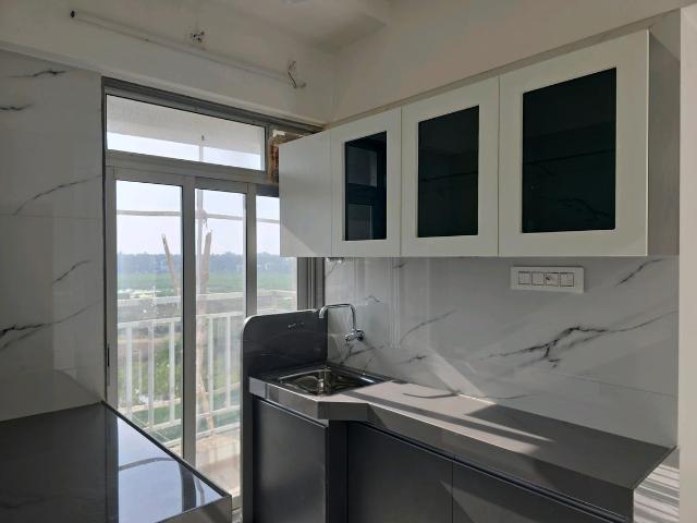 3 BHK Apartment in Vasai West for resale Vasai. The reference number is 19085269