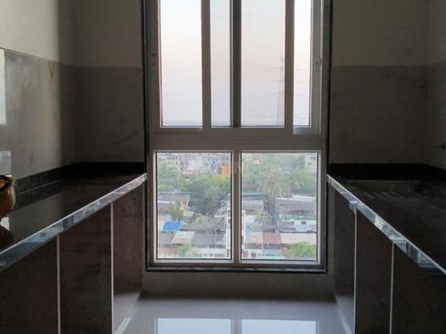 3 BHK Apartment in Vashi for resale Navi Mumbai. The reference number is 18735486
