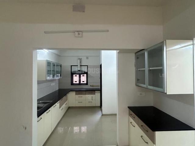 3 BHK Apartment in Vasna for rent Vadodara. The reference number is 20760161