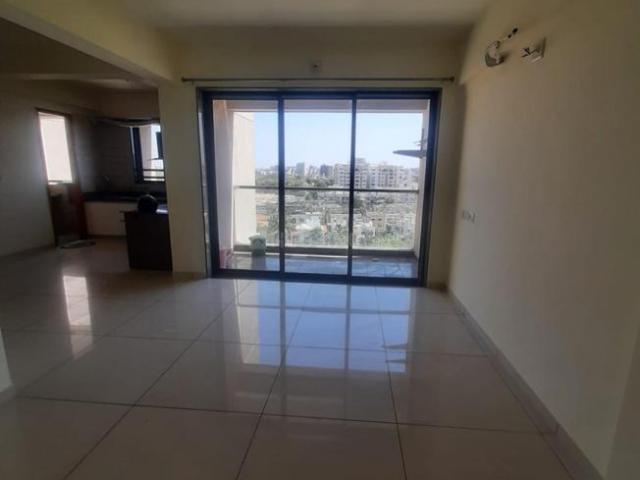 3 BHK Apartment in Vastrapur for rent Ahmedabad. The reference number is 19791899