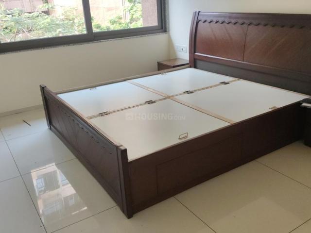 3 BHK Apartment in Vastrapur for rent Ahmedabad. The reference number is 19858304