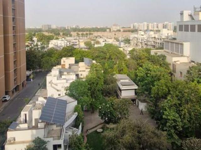 3 BHK Apartment in Vastrapur for resale Ahmedabad. The reference number is 20241080