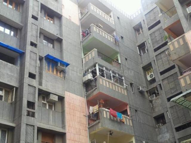 3 BHK Apartment in Vasundhara Enclave for resale New Delhi. The reference number is 20589201