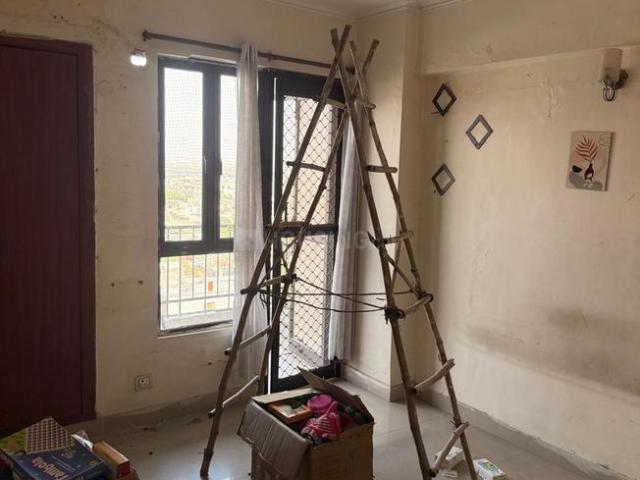 3 BHK Apartment in Vasundhara for rent Ghaziabad. The reference number is 20084275