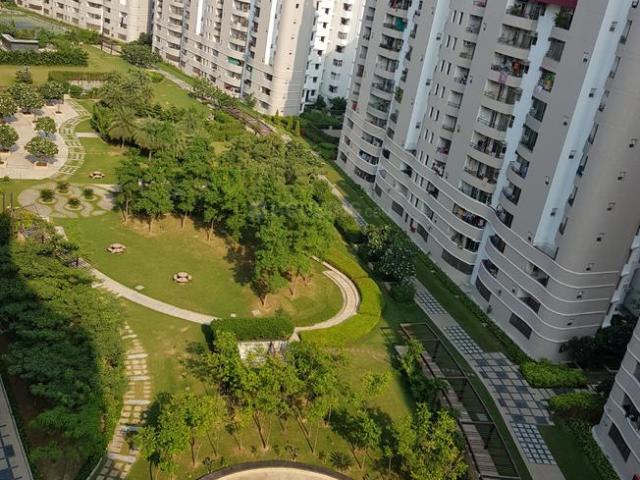 3 BHK Apartment in Vasundhara for resale Ghaziabad. The reference number is 17571978