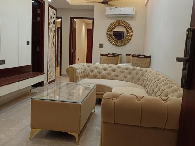 3 BHK Apartment in Vasundhara for resale Ghaziabad. The reference number is 20667533