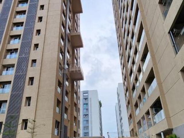 3 BHK Apartment in Vesu for resale Surat. The reference number is 10600301
