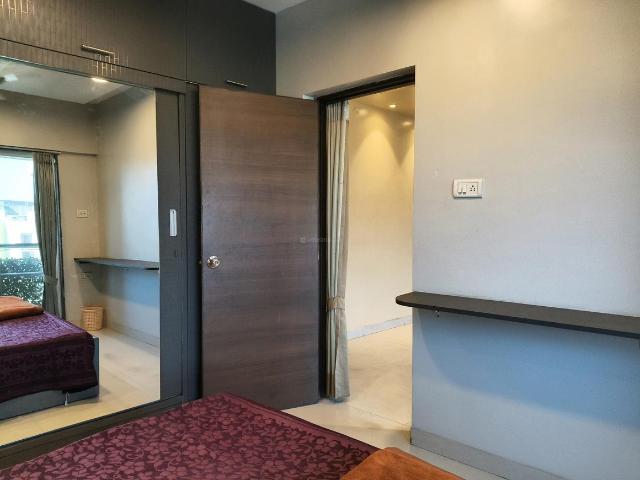 3 BHK Apartment in Vidyavihar for rent Mumbai. The reference number is 18588509
