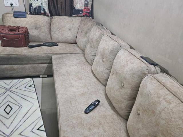 3 BHK Apartment in Vikaspuri for resale New Delhi. The reference number is 18804038