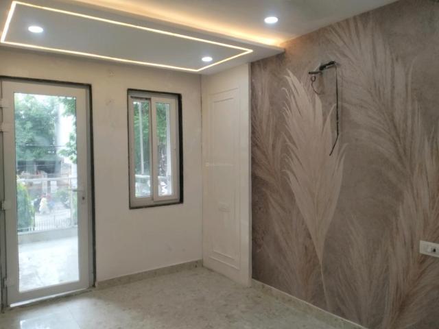 3 BHK Apartment in Vikaspuri for resale New Delhi. The reference number is 20948906