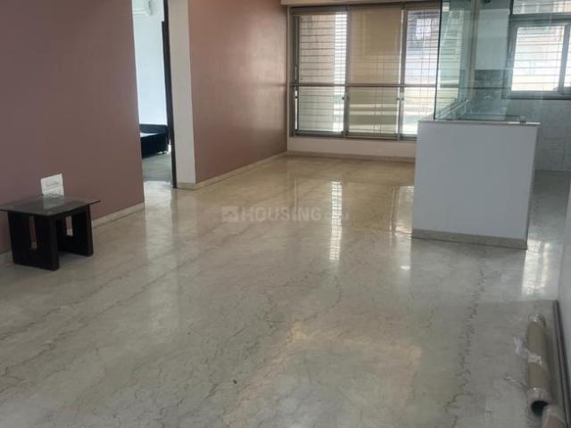 3 BHK Apartment in Vile Parle West for rent Mumbai. The reference number is 19730093