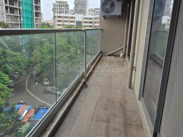 3 BHK Apartment in Vile Parle West for rent Mumbai. The reference number is 20783452