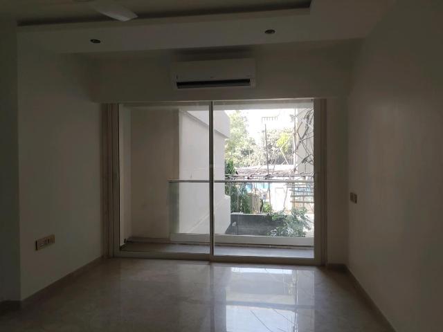 3 BHK Apartment in Vile Parle West for resale Mumbai. The reference number is 19364158