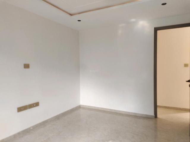 3 BHK Apartment in Vile Parle West for resale Mumbai. The reference number is 19364275