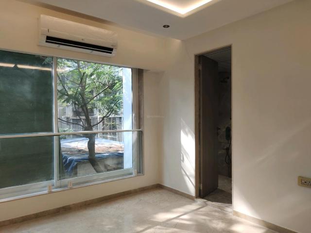 3 BHK Apartment in Vile Parle West for resale Mumbai. The reference number is 19448554