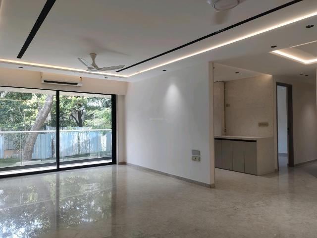3 BHK Apartment in Vile Parle West for resale Mumbai. The reference number is 19626515