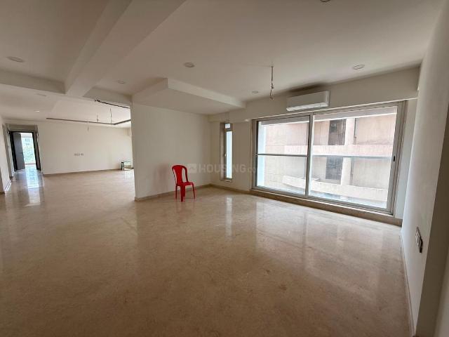 3 BHK Apartment in Vile Parle West for resale Mumbai. The reference number is 20796892