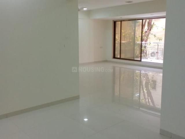 3 BHK Apartment in Vile Parle East for rent Mumbai. The reference number is 18861525