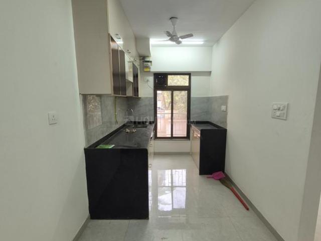 3 BHK Apartment in Vile Parle East for rent Mumbai. The reference number is 19339075
