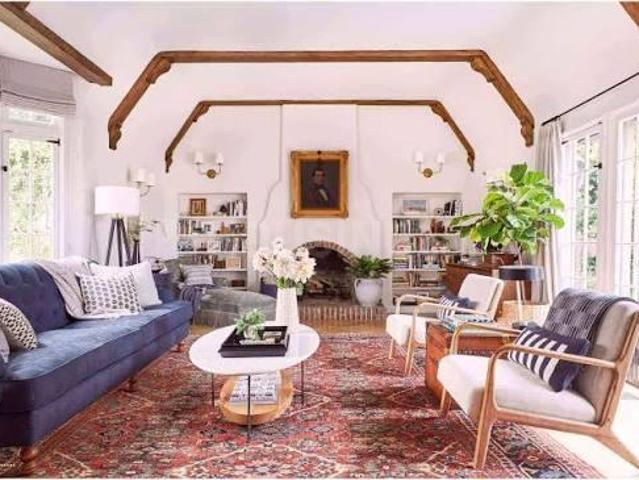 3 BHK Apartment in Vile Parle East for resale Mumbai. The reference number is 20793158