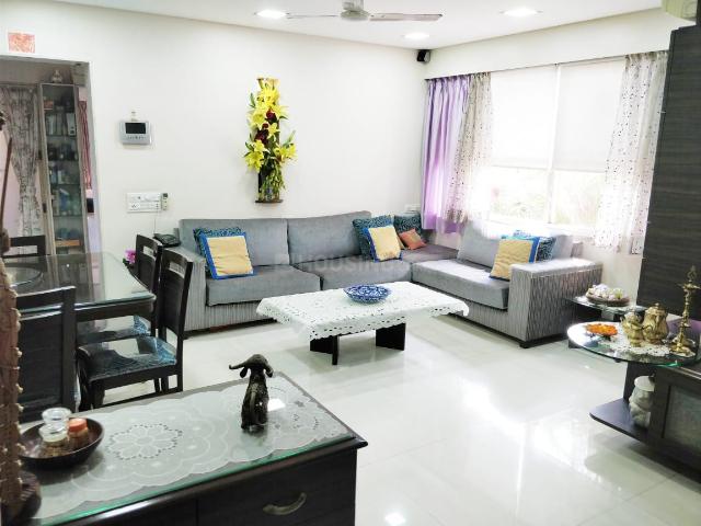 3 BHK Apartment in Vile Parle East for resale Mumbai. The reference number is 9663614