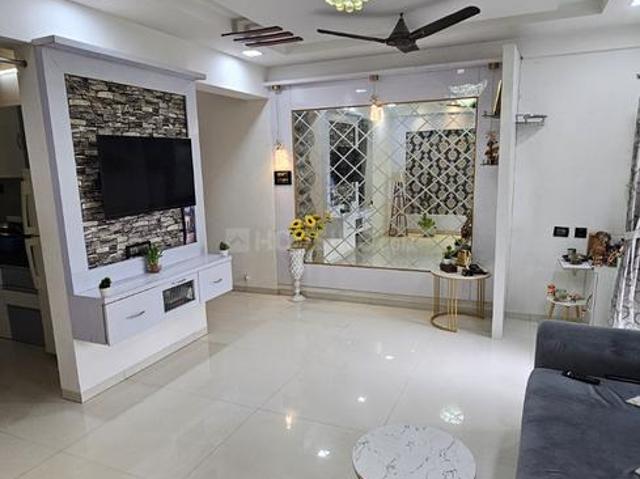 3 BHK Apartment in Viman Nagar for rent Pune. The reference number is 15154940